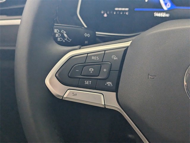 Certified 2022 Volkswagen Jetta SE w/ Panoramic Sunroof Package image 28