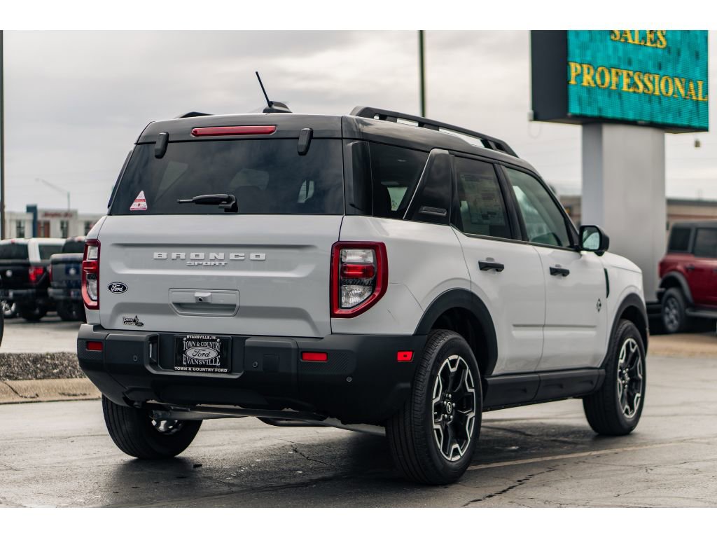 New 2026 Ford Bronco Sport Outer Banks w/ Outer Banks Tech Package+ AWD/4WD image 4