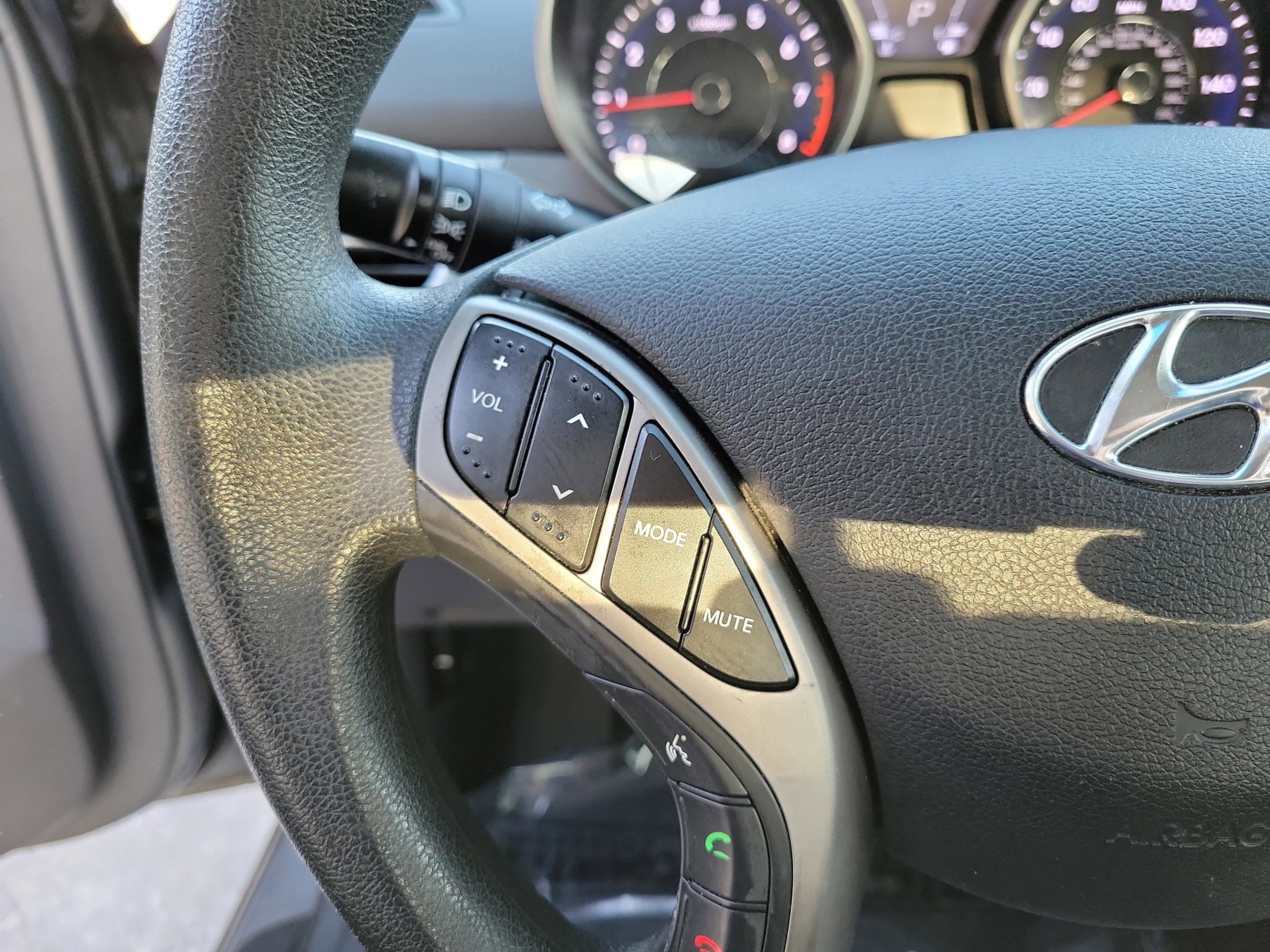 Used 2013 Hyundai Elantra GLS w/ Preferred Pkg FWD image 25