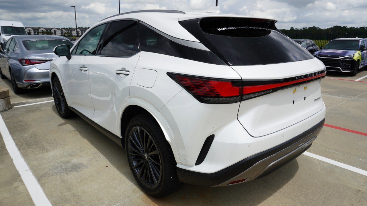 Used 2025 Lexus RX 350 Premium w/ Convenience Package FWD image 8