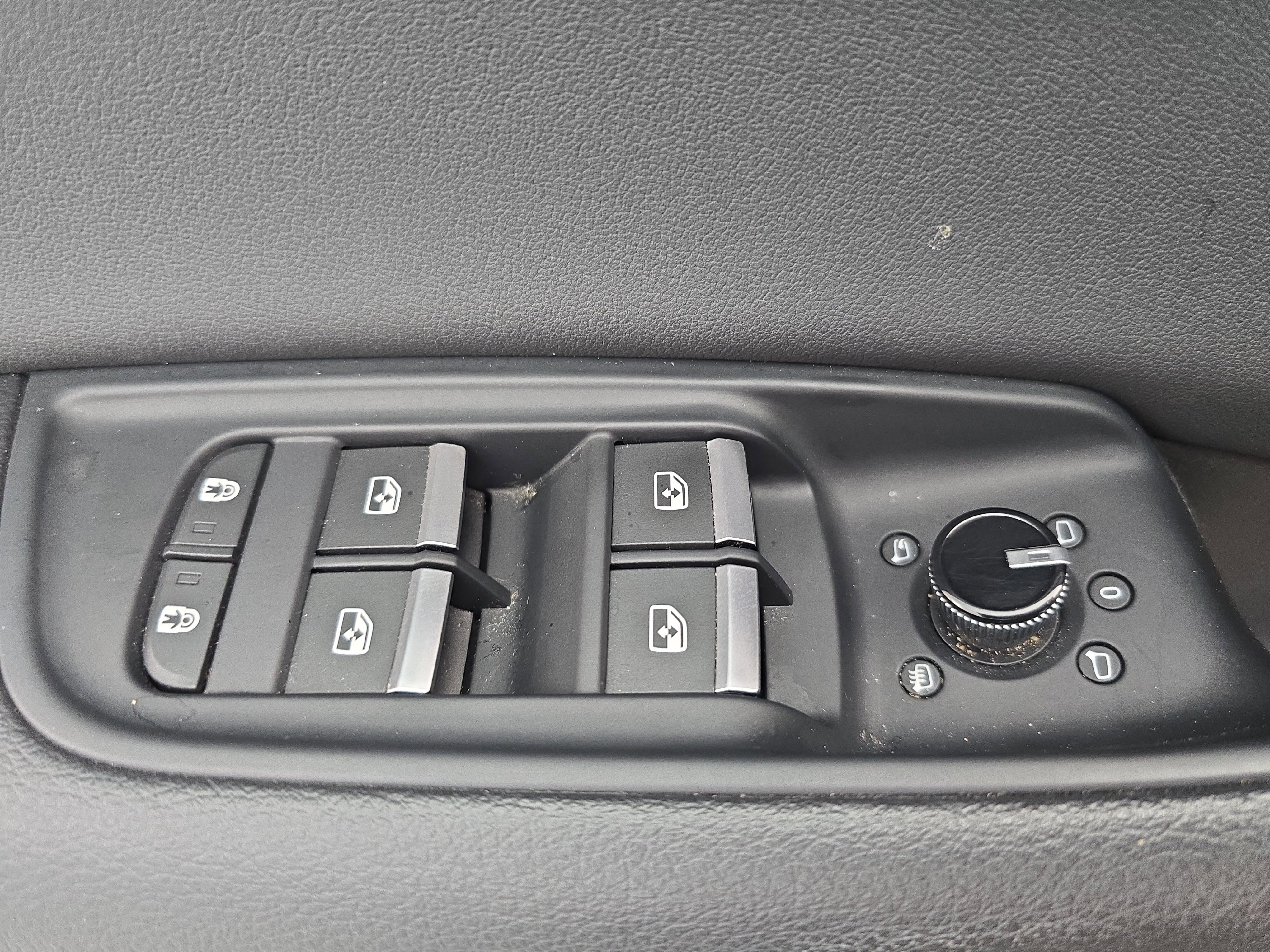 Used 2021 Audi Q8 Premium Plus image 55