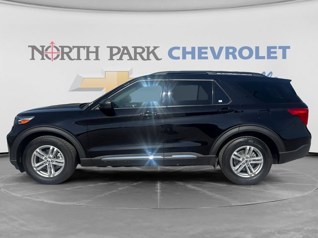 Used 2024 Ford Explorer XLT w/ Equipment Group 202A RWD image 6
