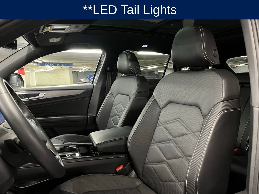 Used 2024 Volkswagen Atlas Cross Sport SE w/ Panoramic Sunroof Package image 18