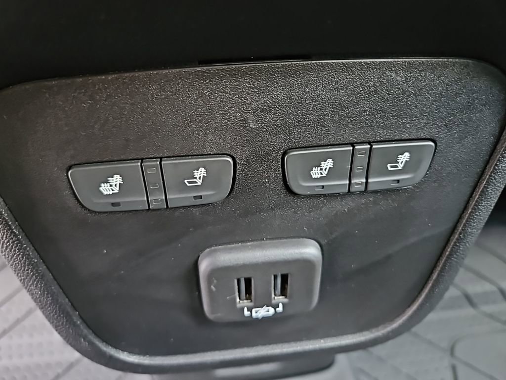 Used 2020 Chevrolet Equinox Premier image 26