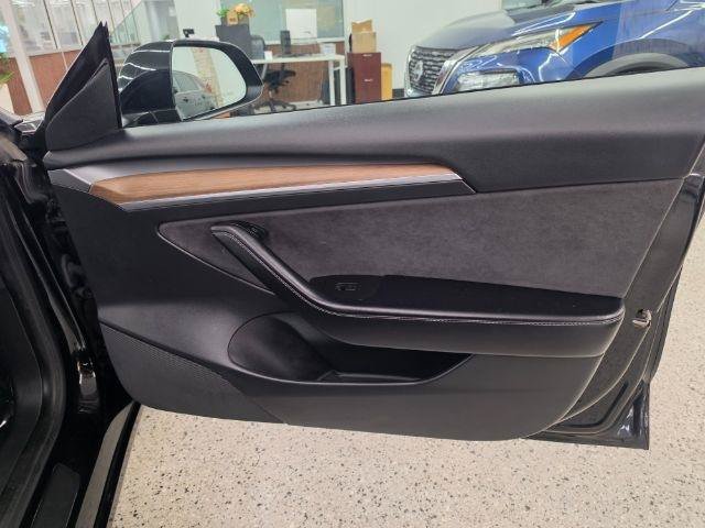 Used 2022 Tesla Model 3 Standard Range RWD image 25