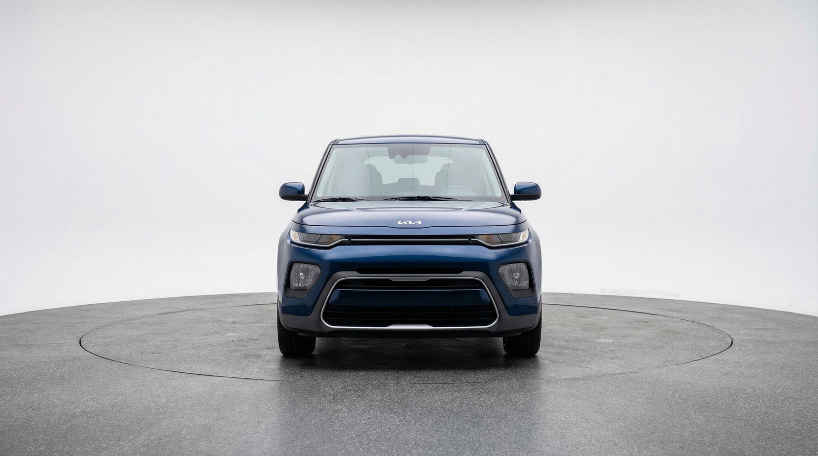 Used 2025 Kia Soul LX w/ LX Technology Package FWD image 2