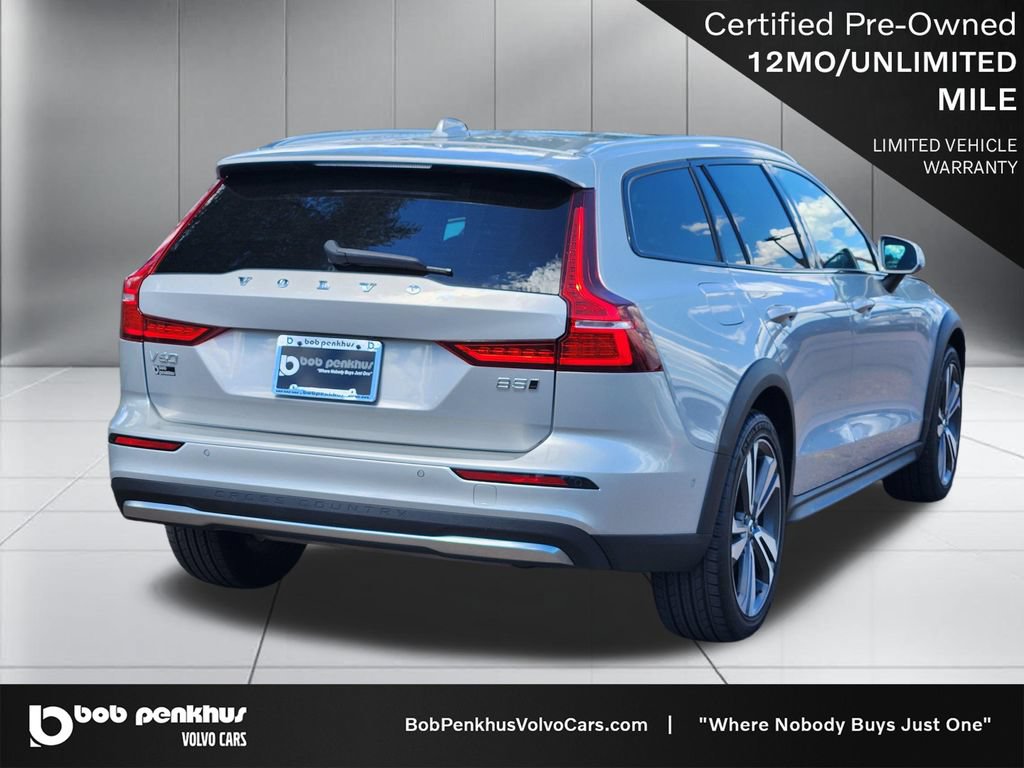 Used 2025 Volvo V60 B5 Cross Country Plus AWD/4WD image 25