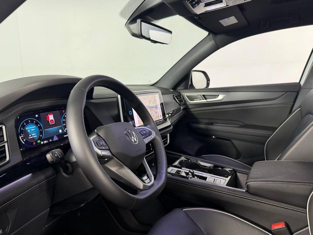 Used 2024 Volkswagen Atlas Cross Sport SEL Premium R-Line AWD/4WD image 22