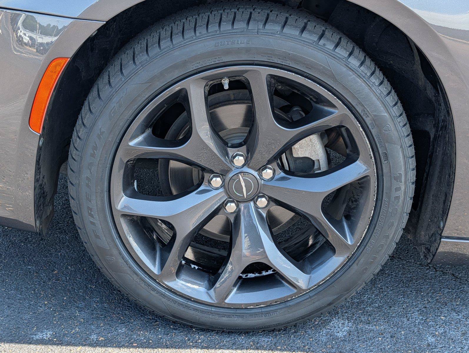 Used 2023 Chrysler 300 Touring L w/ Comfort Group RWD image 9