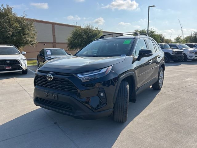 Used 2025 Toyota RAV4 XLE Premium image 7