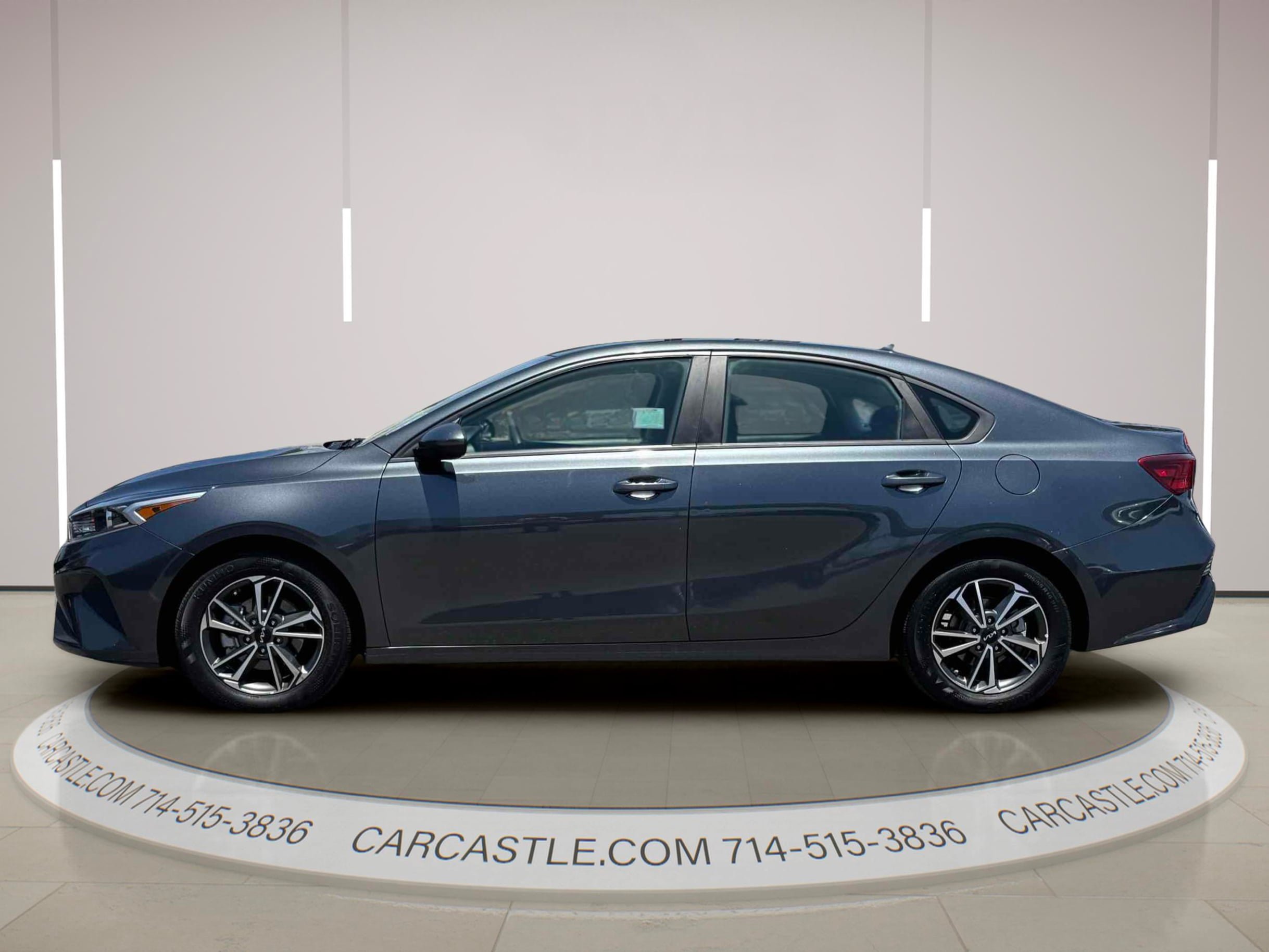 Used 2022 Kia Forte LXS FWD image 3