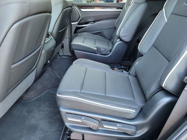 New 2025 Cadillac Escalade Premium Luxury w/ LPO, Floor Liner Package image 15