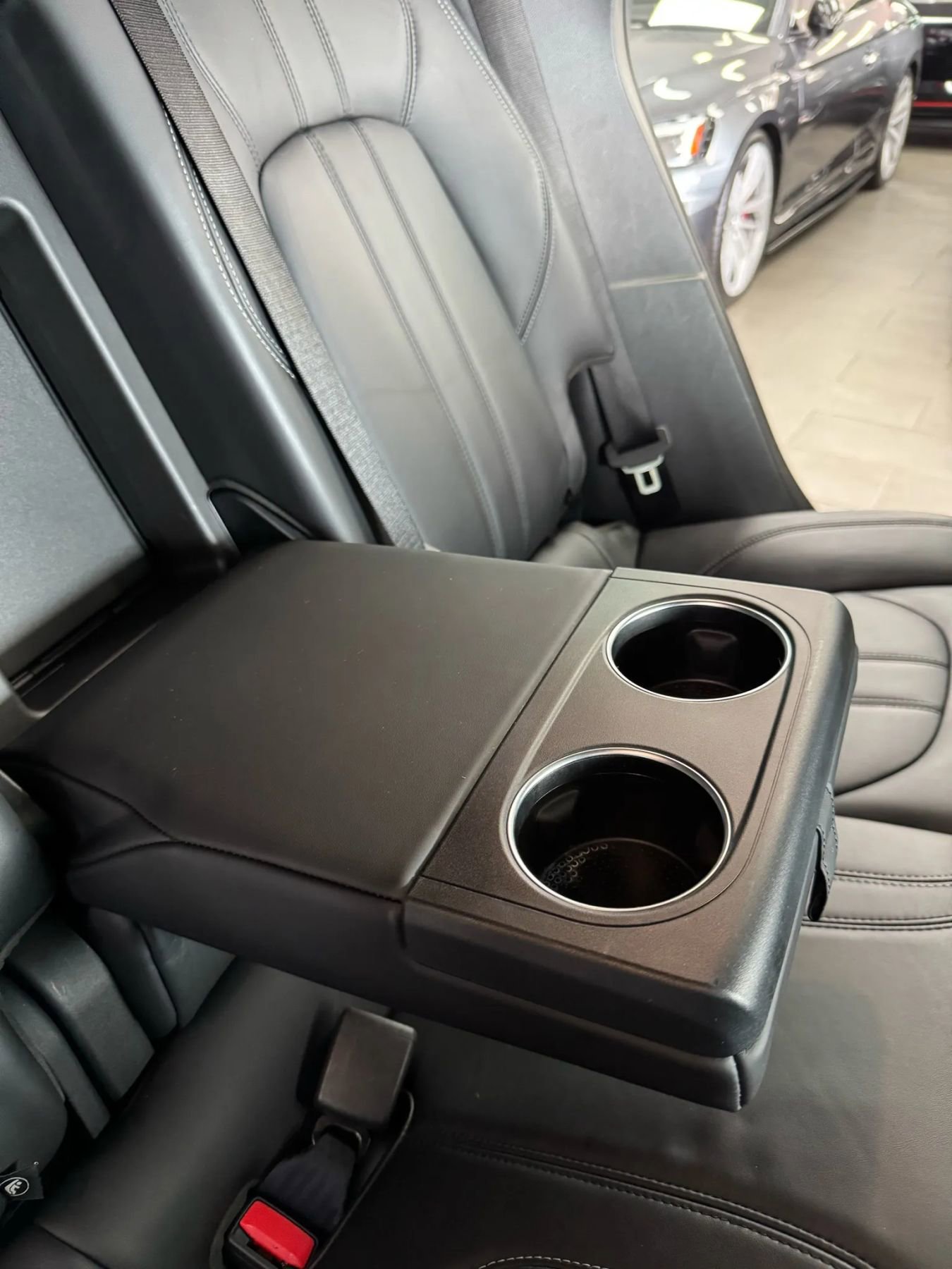 Used 2017 Maserati Levante w/ Sport Package image 19