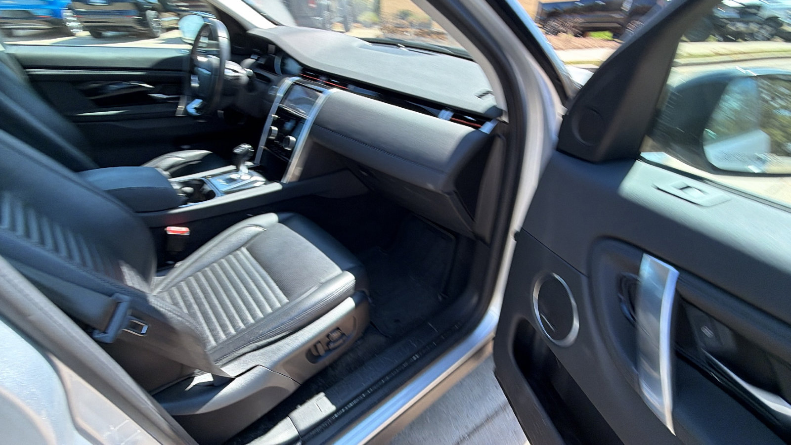 Used 2020 Land Rover Discovery Sport S image 19