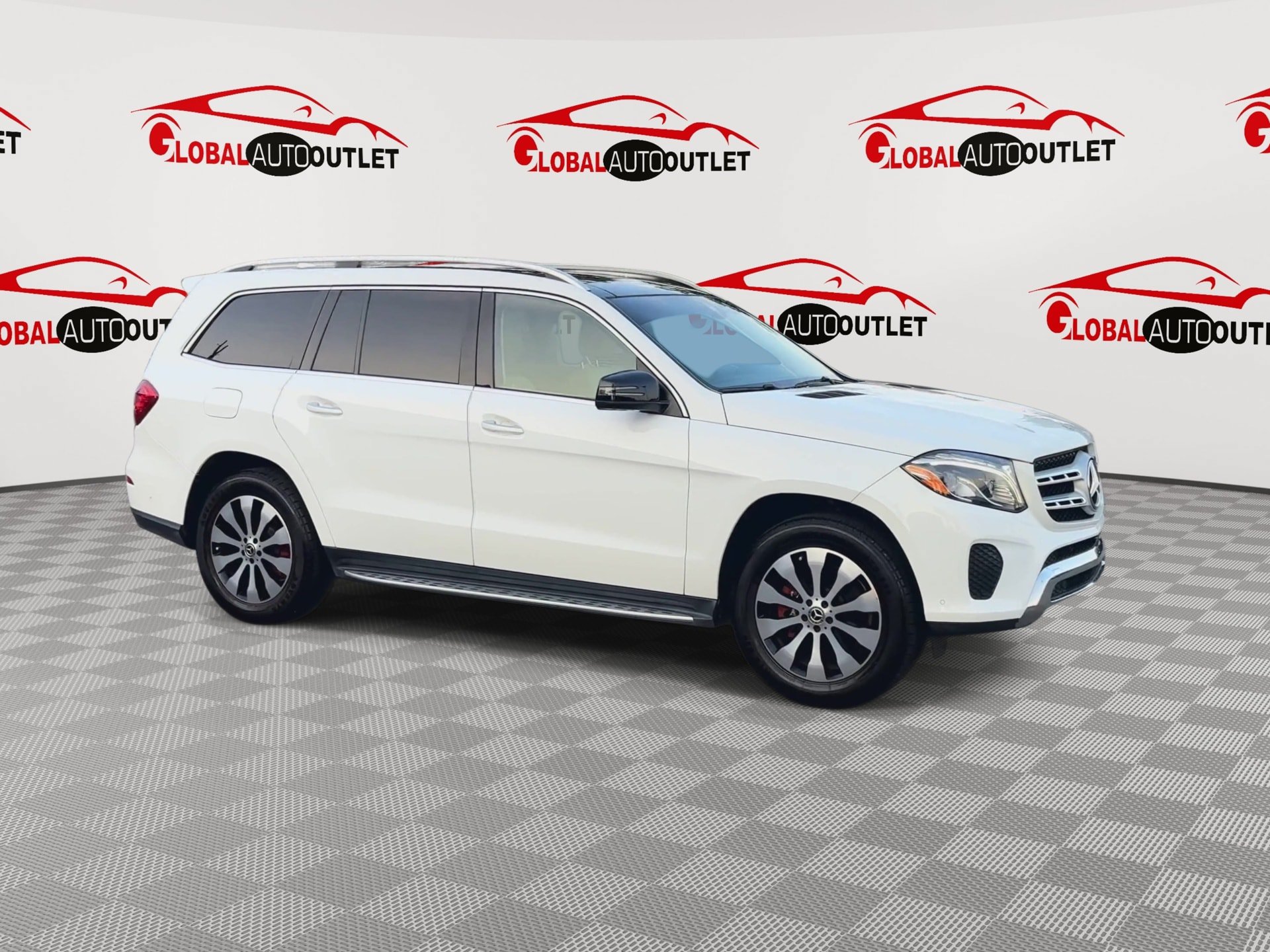 Used 2019 Mercedes-Benz GLS 450 4MATIC w/ Premium 1 Package image 2