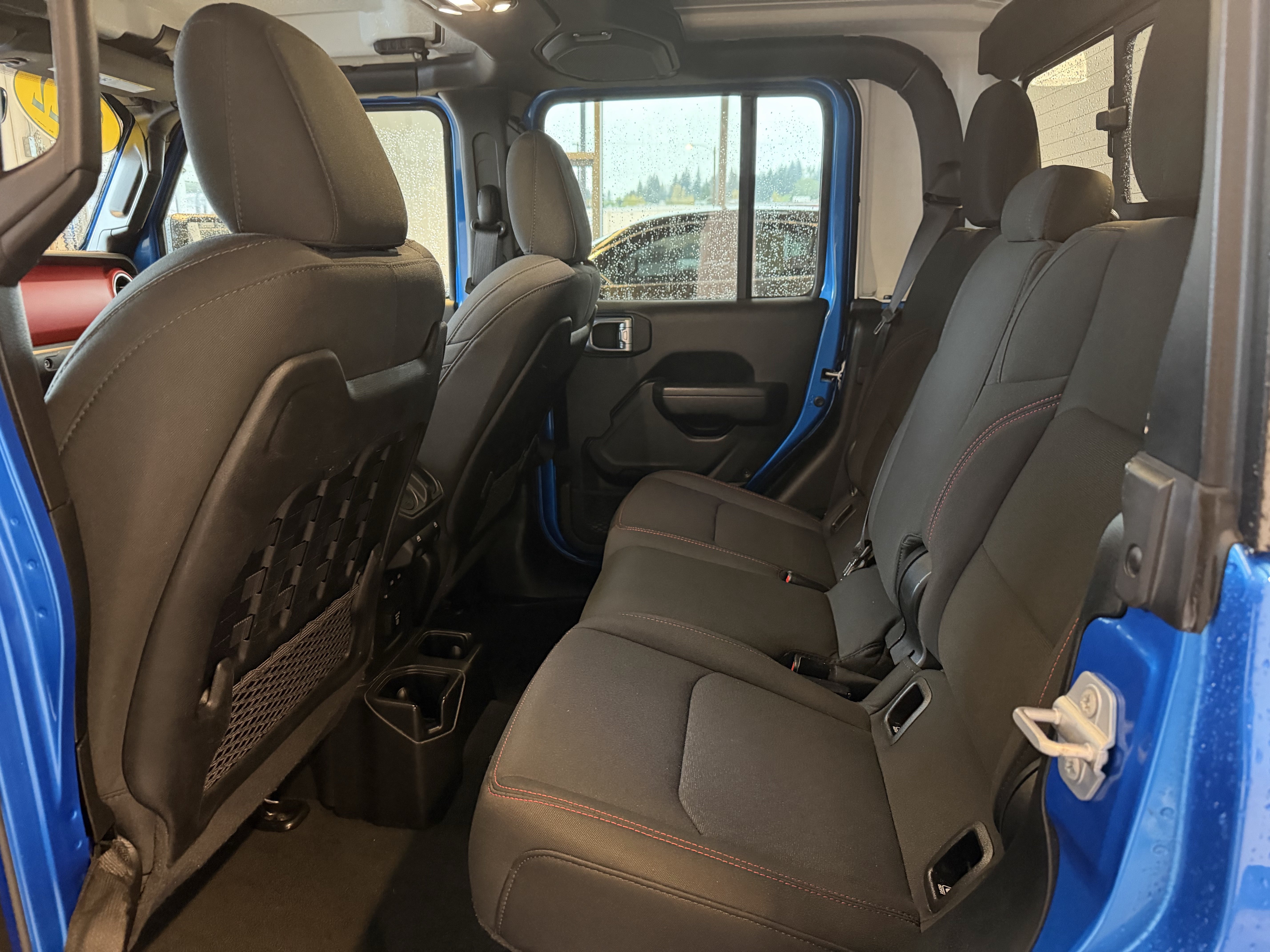 Used 2022 Jeep Gladiator Rubicon AWD/4WD image 9