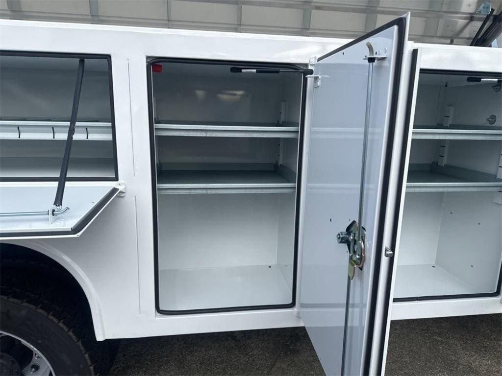 New 2024 Ford F450 XL image 29