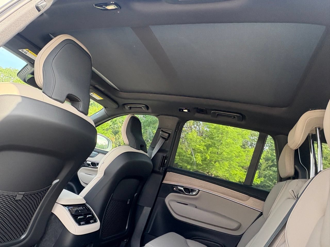 New 2026 Volvo XC90 B6 Plus w/ Protection Package Premier AWD/4WD image 23