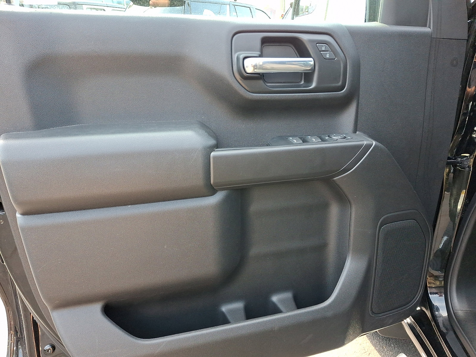 Certified 2022 Chevrolet Silverado 1500 Custom AWD/4WD image 13