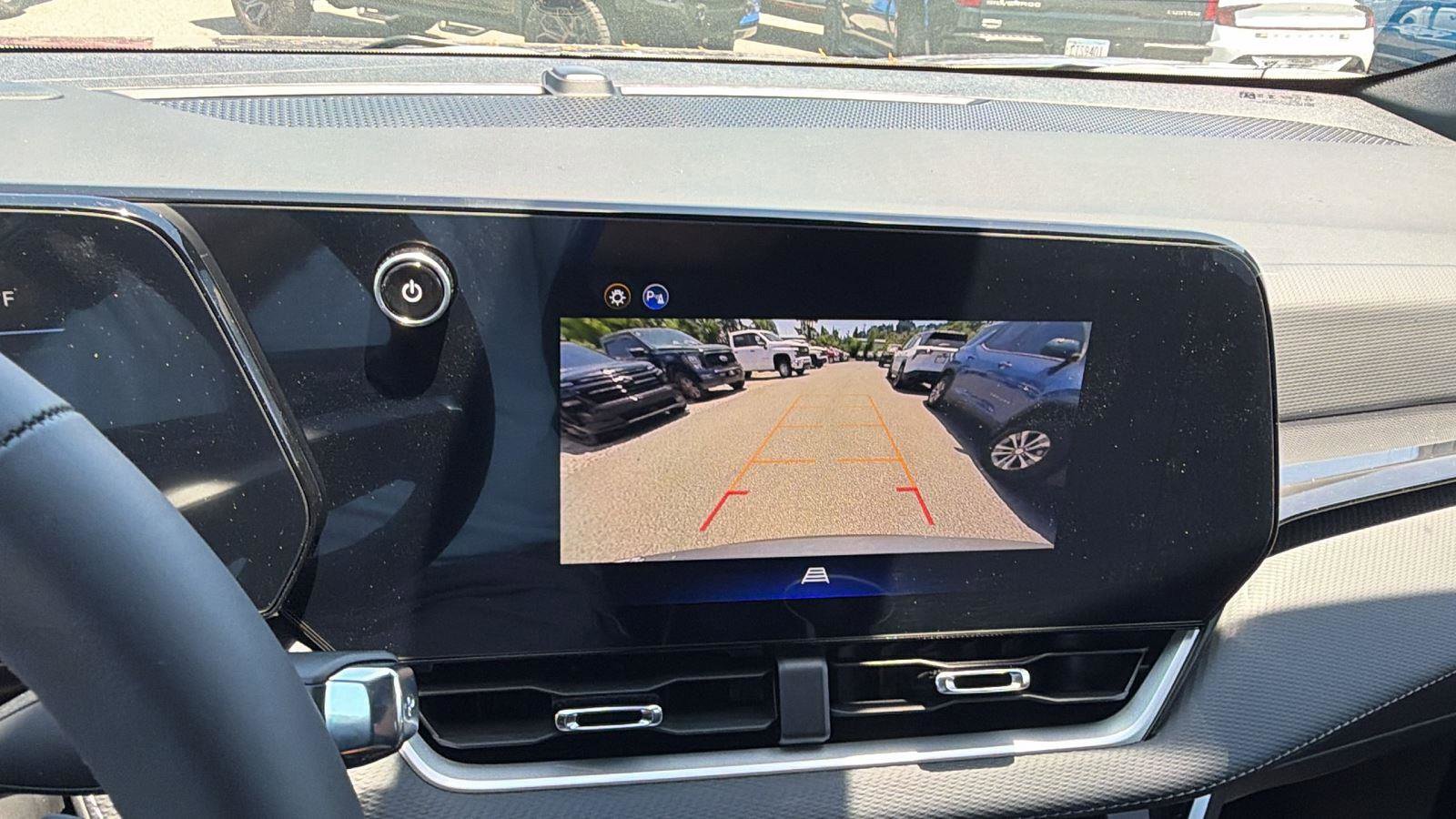 New 2026 Chevrolet Equinox LT FWD image 24