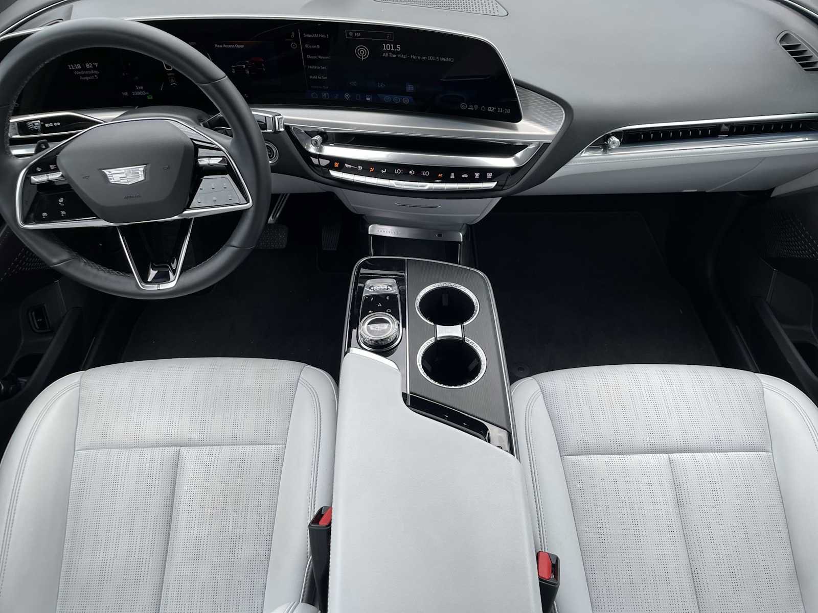 Certified 2024 Cadillac Lyriq Luxury AWD/4WD image 22