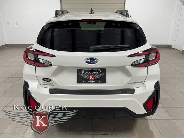 Used 2024 Subaru Crosstrek 2.0i Premium image 5
