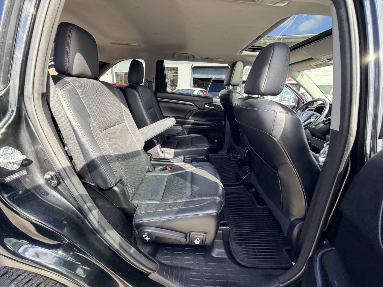 Used 2014 Toyota Highlander Limited image 62