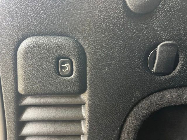 Used 2020 Jeep Grand Cherokee Altitude image 10