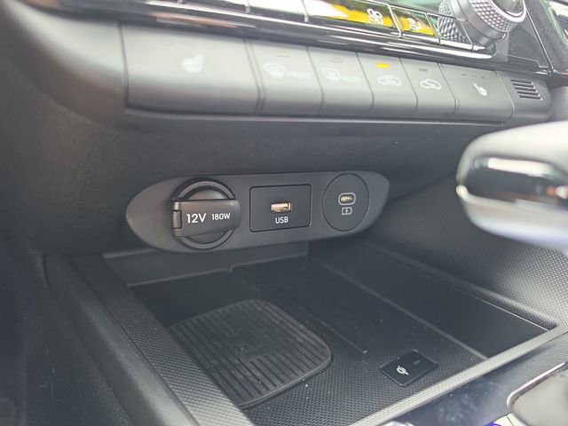 Used 2024 Hyundai Elantra Limited FWD image 27