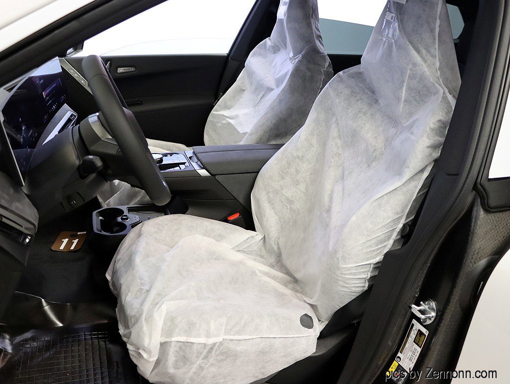 Used 2026 BMW iX xDrive60 w/ M Sport Package image 11