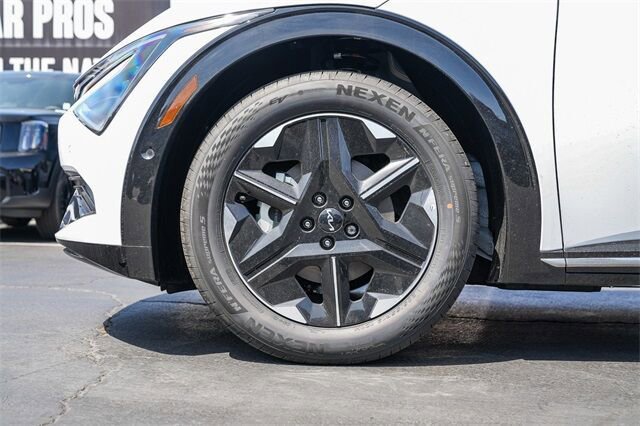 New 2025 Kia EV6 Wind image 9