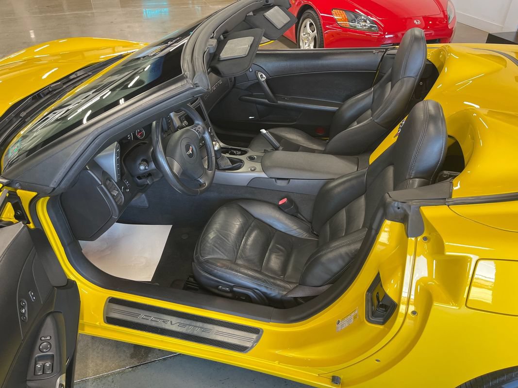 Used 2007 Chevrolet Corvette Convertible w/ Preferred Equipment Group RWD image 40