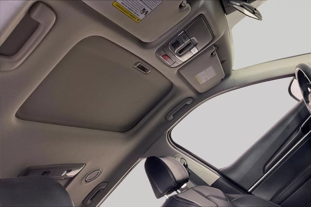 Used 2025 Kia Telluride S FWD image 24