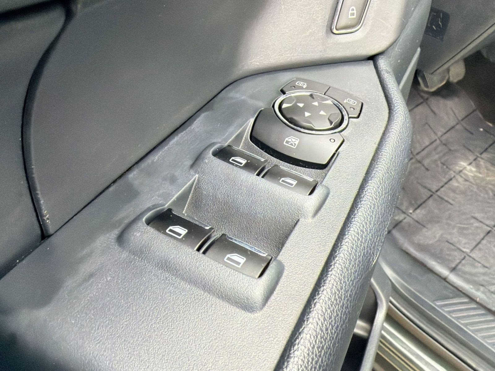 Used 2022 Ford Expedition XLT image 30