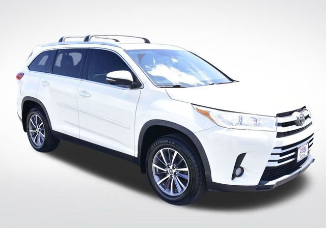 Used 2019 Toyota Highlander XLE image 6