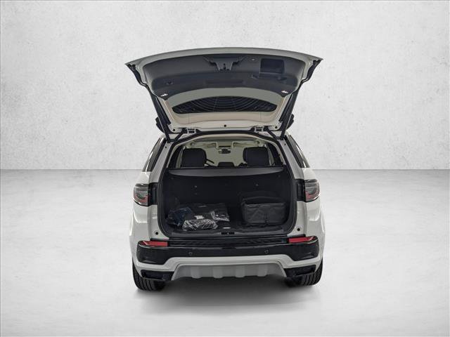 New 2025 Land Rover Discovery Sport S image 22