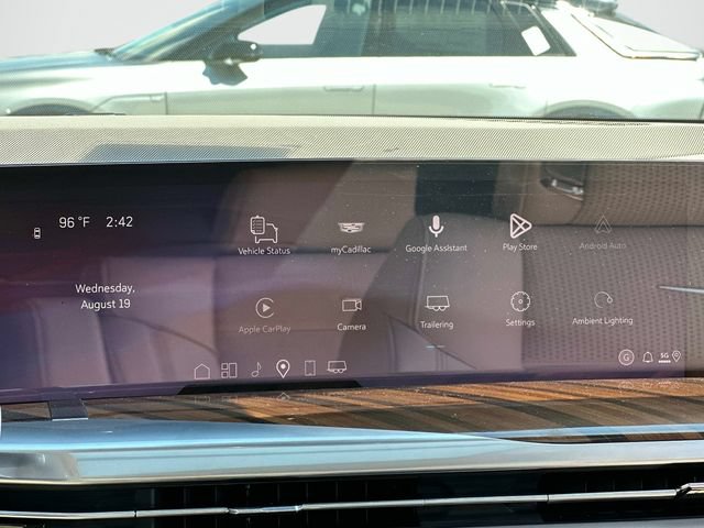 Used 2026 Cadillac Escalade Platinum Sport w/ LPO, ONYX Package AWD/4WD image 3
