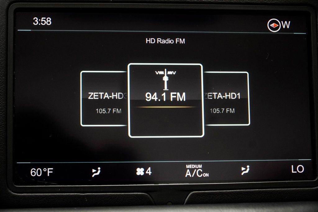 Used 2019 Aston Martin DB11 Volante image 36