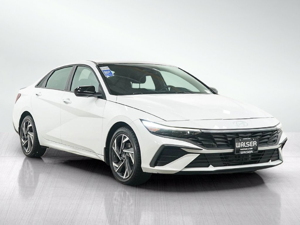 Used 2025 Hyundai Elantra SEL FWD image 7