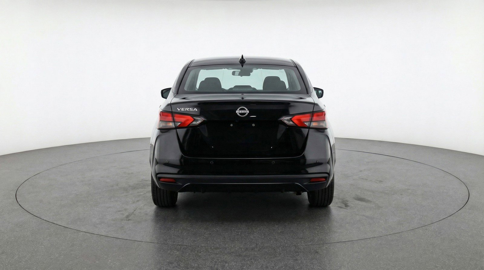 Used 2025 Nissan Versa SV image 7