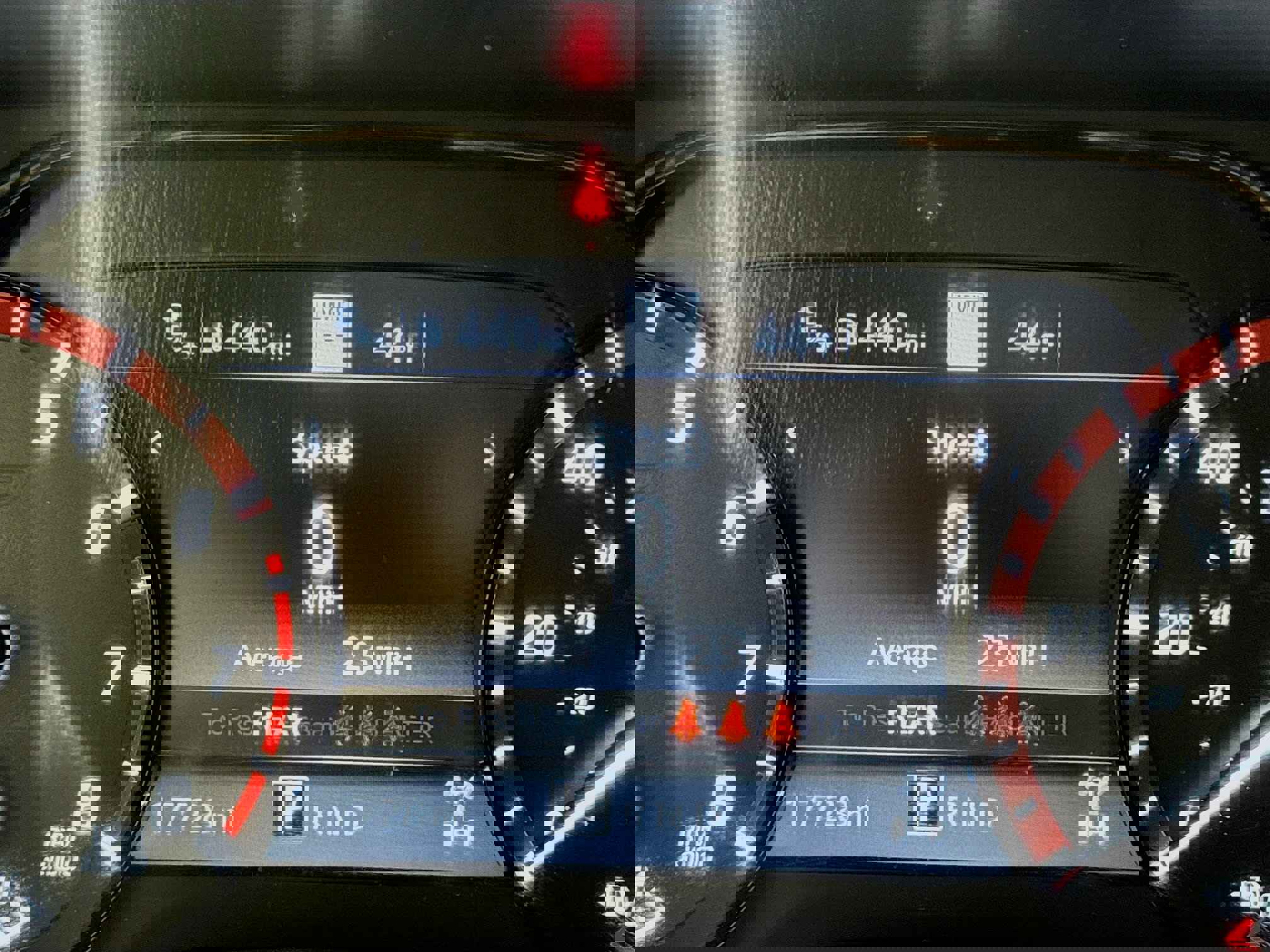 Used 2024 Nissan Titan PRO-4X w/ Pro-4x Convenience Package image 15