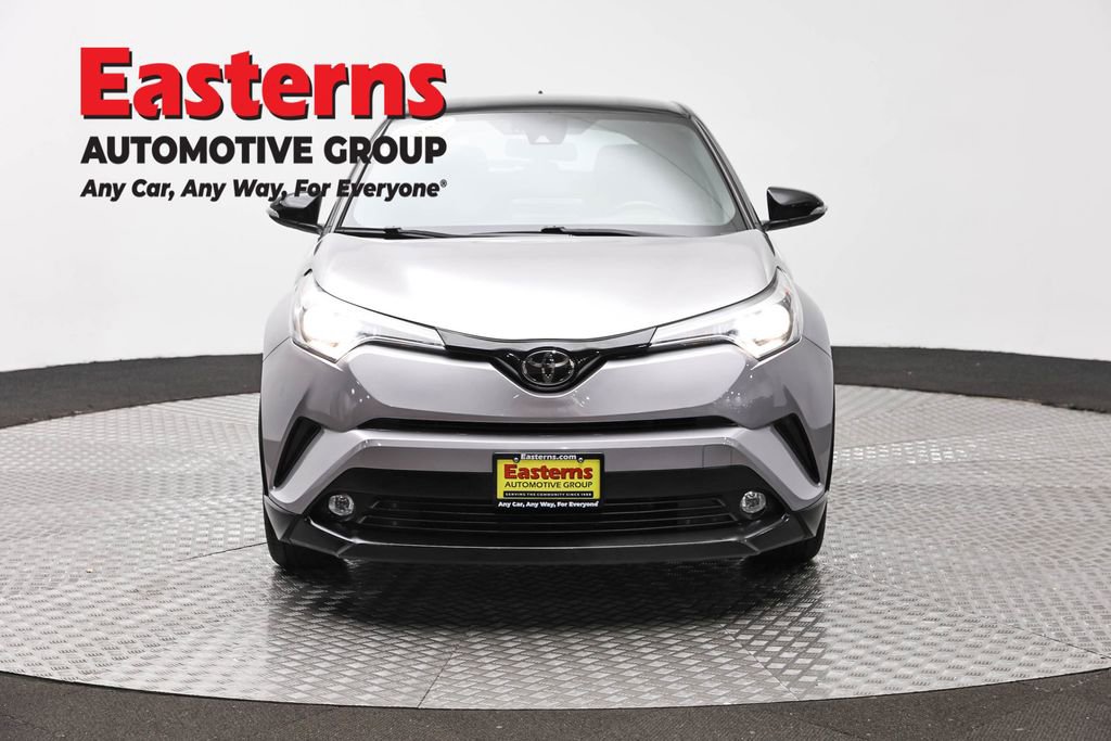 Used 2019 Toyota C-HR Limited FWD image 2