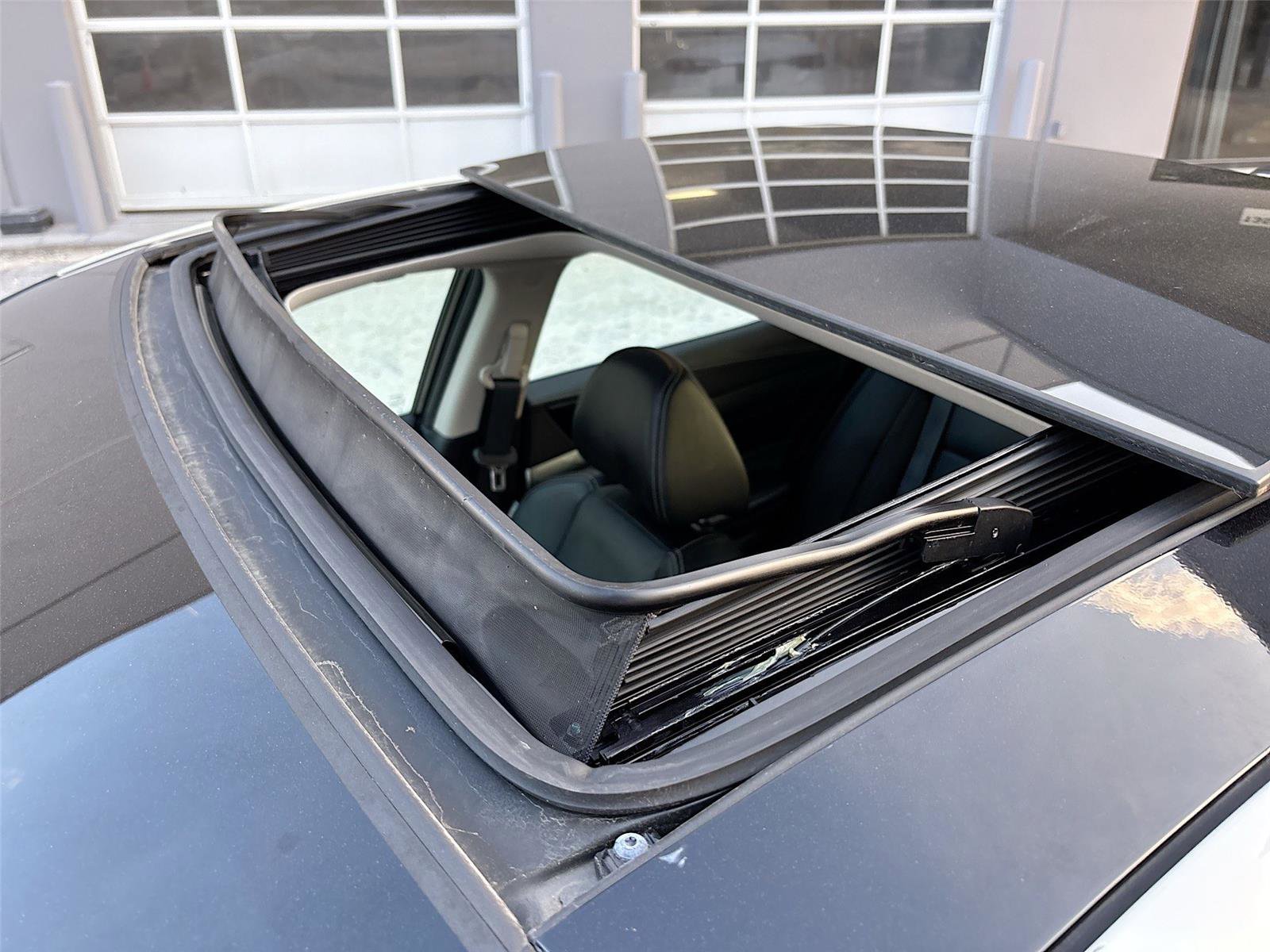 Used 2023 Nissan Maxima SL FWD image 23