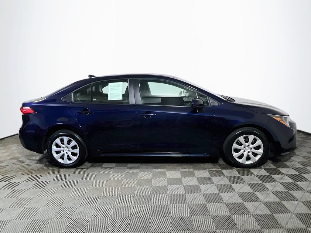 Used 2025 Toyota Corolla LE FWD image 8