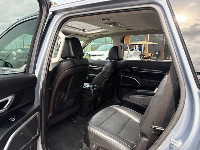 Used 2025 Kia Telluride S FWD image 25