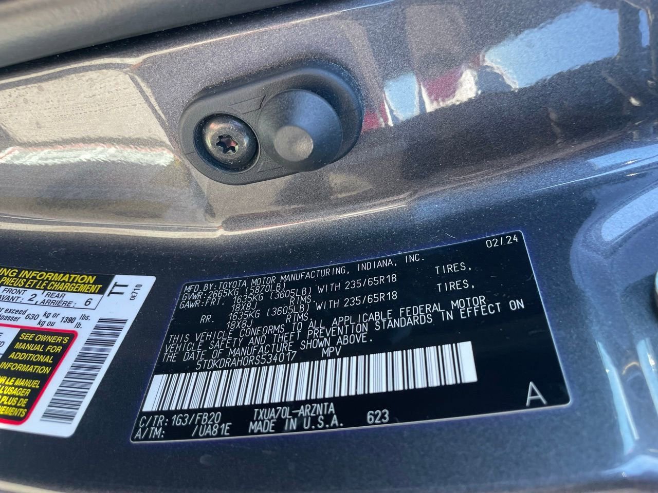 Used 2024 Toyota Highlander LE image 12