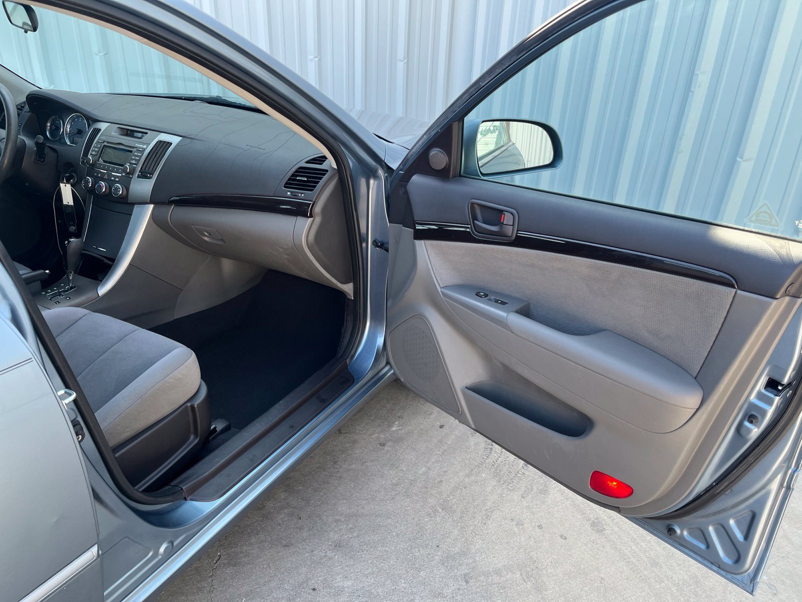 Used 2010 Hyundai Sonata GLS FWD image 14