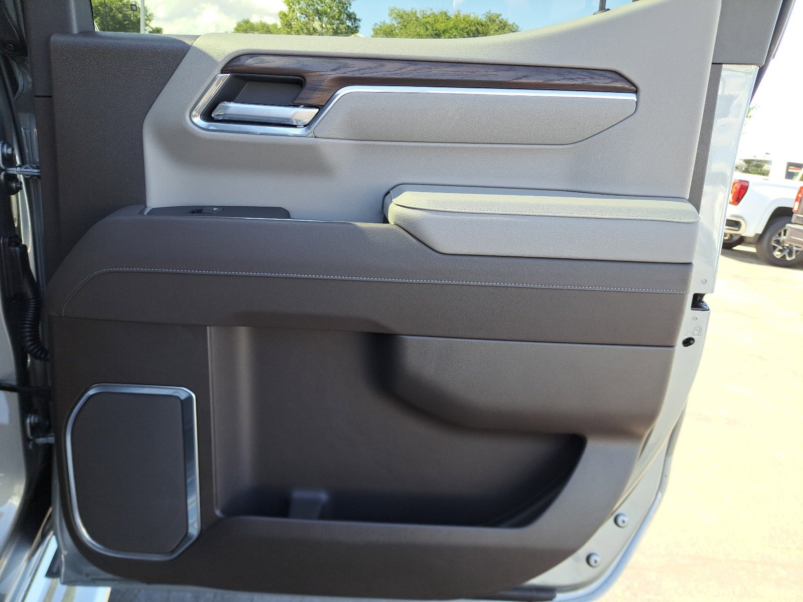 New 2026 GMC Sierra 1500 SLT w/ SLT Premium Package image 34