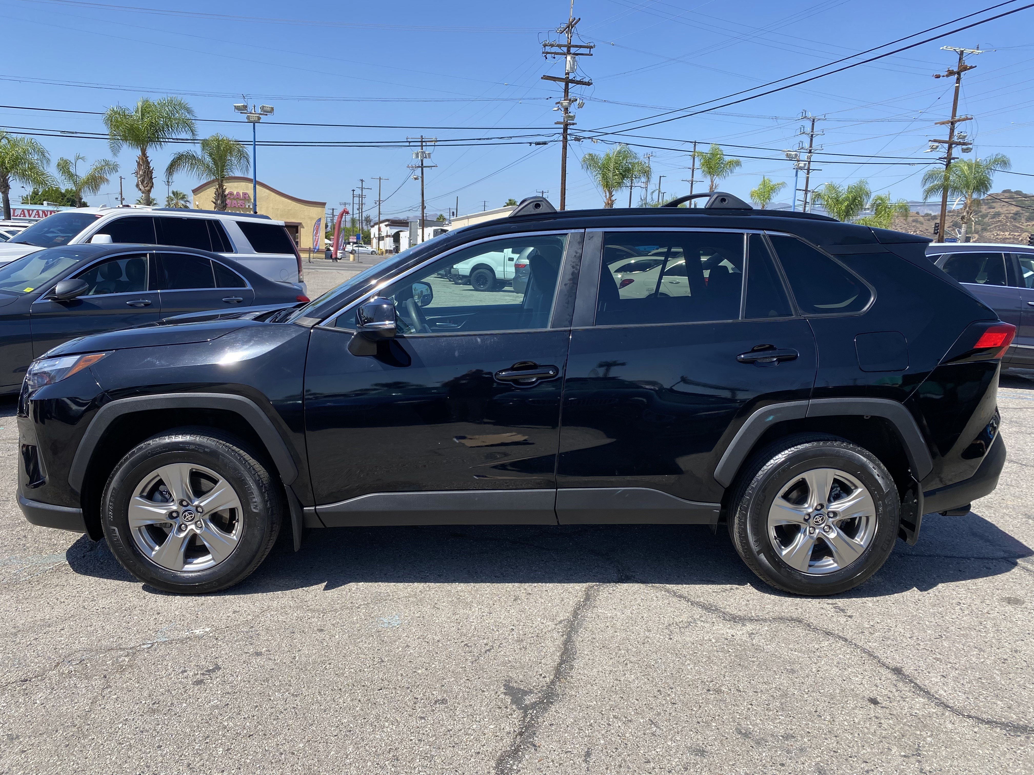 Used 2022 Toyota RAV4 XLE w/ Convenience Package FWD image 12