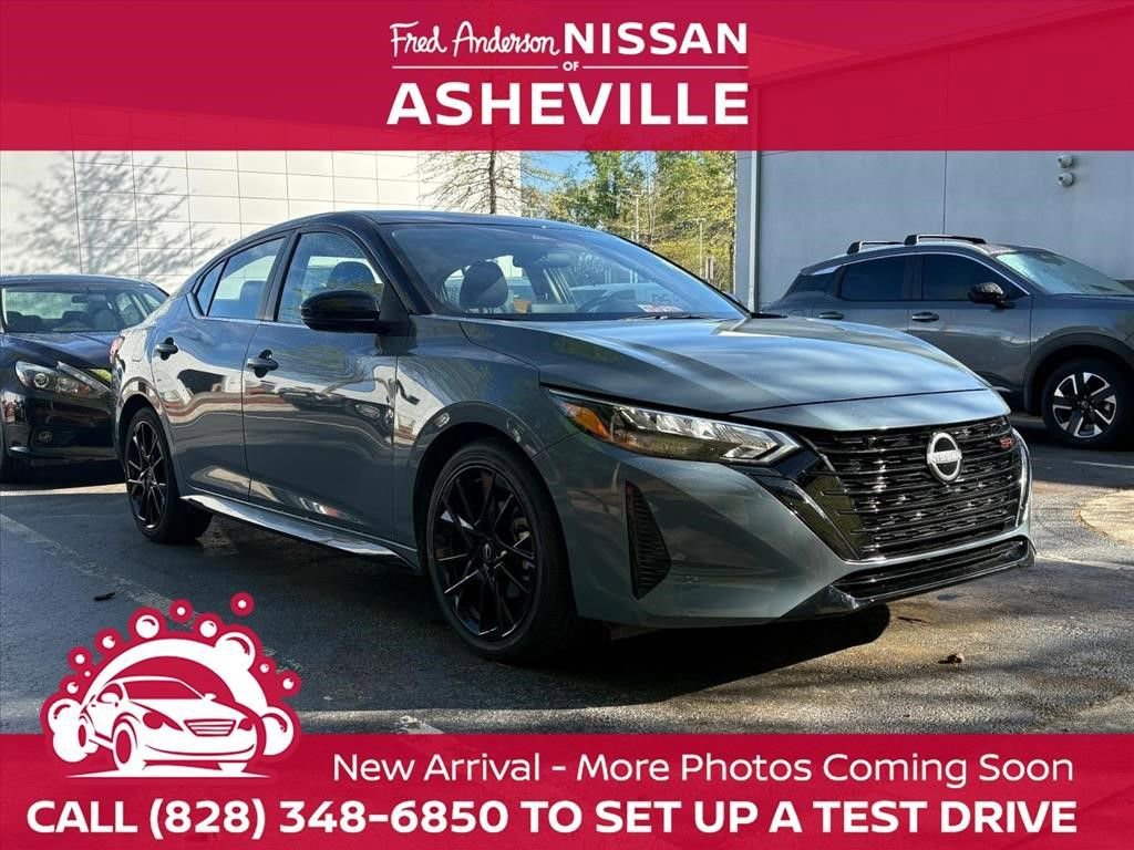 Used 2025 Nissan Sentra SR w/ Midnight Edition FWD image 1